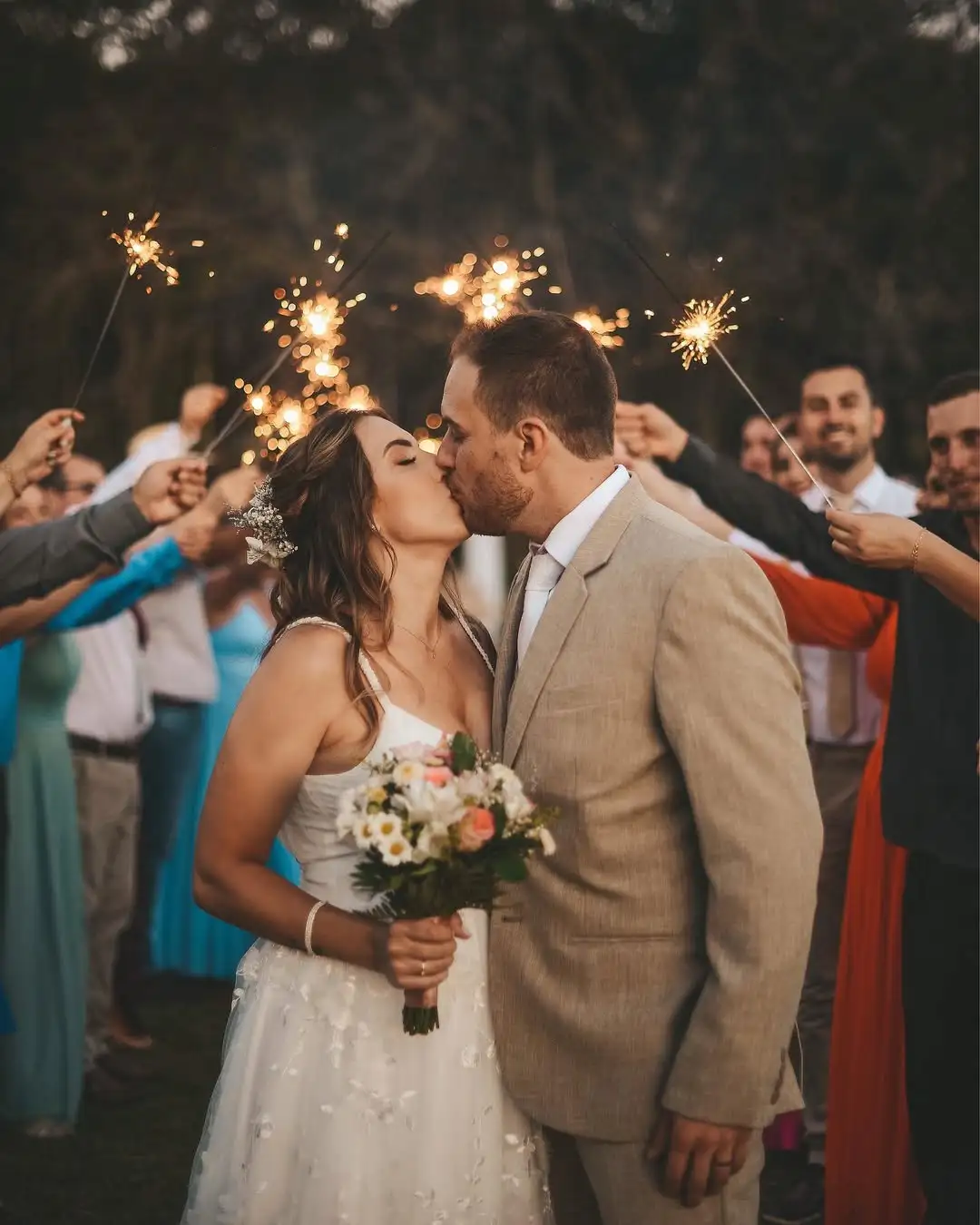 Cerimônia de casamento ao ar livre na Invernada do Sol